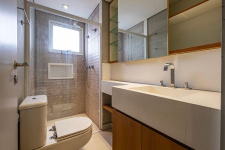 Apartamento à venda com 193m², 3 quartos e 4 vagas Apartamento à venda com 193m², 3 quartos e 4 vagasSuíte 2 - Banheiro