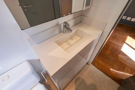 Apartamento à venda com 193m², 3 quartos e 4 vagas Apartamento à venda com 193m², 3 quartos e 4 vagasSuíte 3 - Banheiro