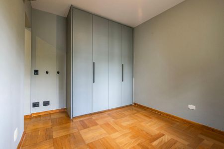 Apartamento à venda com 193m², 3 quartos e 4 vagas Apartamento à venda com 193m², 3 quartos e 4 vagasSuíte 2