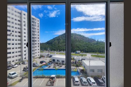 Sala  de apartamento à venda com 2 quartos, 50m² em Barra da Tijuca, Rio de Janeiro