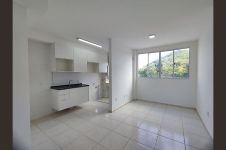 Sala de apartamento à venda com 2 quartos, 50m² em Barra da Tijuca, Rio de Janeiro