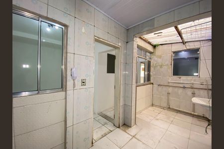 Apartamento à venda com 60m², 3 quartos e sem vagaCozinha e Área de Serviço