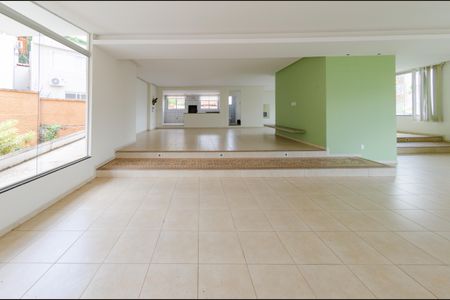 Casa à venda com 740m², 5 quartos e 6 vagasSalão