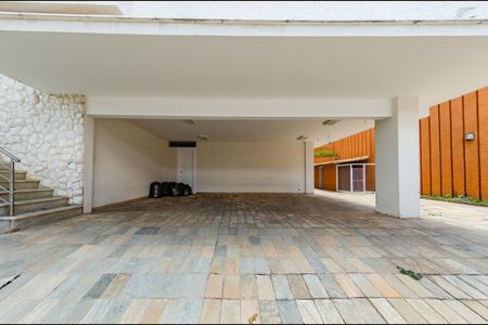 Casa à venda com 740m², 5 quartos e 6 vagasGaragem
