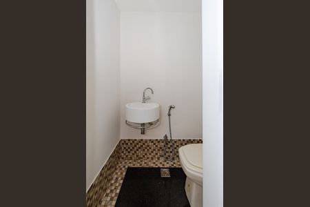 Casa à venda com 740m², 5 quartos e 6 vagasLavabo 2