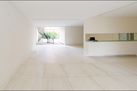Sala de casa para alugar com 5 quartos, 740m² em Vila Paris, Belo Horizonte
