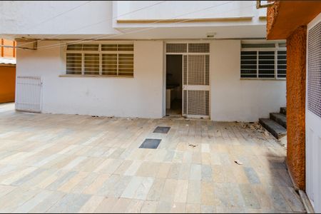 Casa à venda com 740m², 5 quartos e 6 vagasÁrea externa