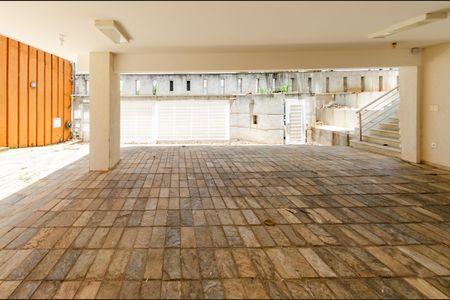 Casa à venda com 740m², 5 quartos e 6 vagasGaragem