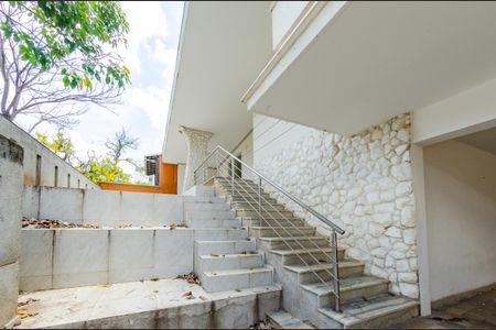 Casa à venda com 740m², 5 quartos e 6 vagasÁrea externa