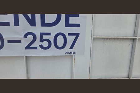 Casa à venda com 740m², 5 quartos e 6 vagasPlaquinha instalada