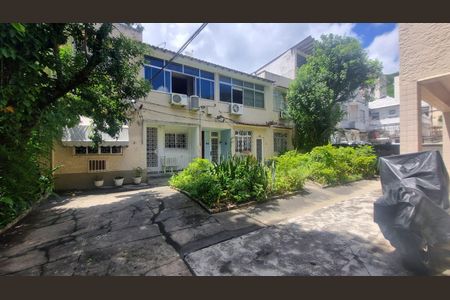 Apartamento à venda com 75m², 2 quartos e sem vagaÁrea Comum