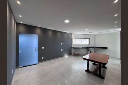 Sala de casa para alugar com 3 quartos, 300m² em Vargem Grande, Rio de Janeiro