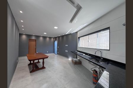 Casa para alugar com 300m², 3 quartos e 1 vagaSala