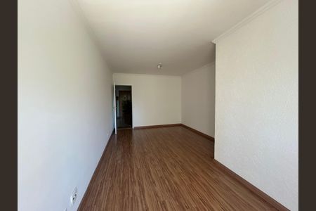 Sala de apartamento para alugar com 3 quartos, 78m² em Vila Amélia, São Paulo