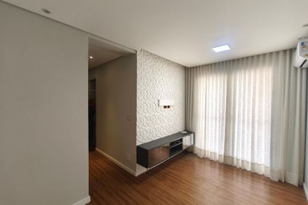 Sala de apartamento para alugar com 2 quartos, 58m² em Vila Satúrnia, Campinas