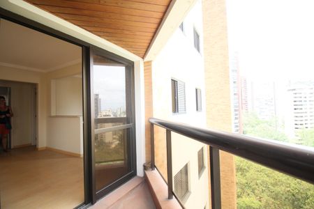 Varanda Sala de apartamento para alugar com 3 quartos, 140m² em Vila Suzana, São Paulo