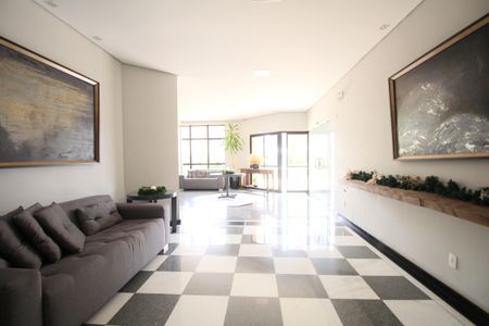 Apartamento para alugar com 140m², 3 quartos e 3 vagasHall social