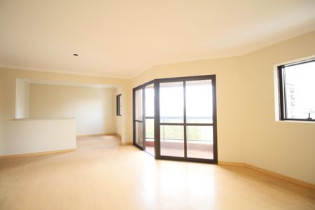 Sala de apartamento para alugar com 3 quartos, 140m² em Vila Suzana, São Paulo