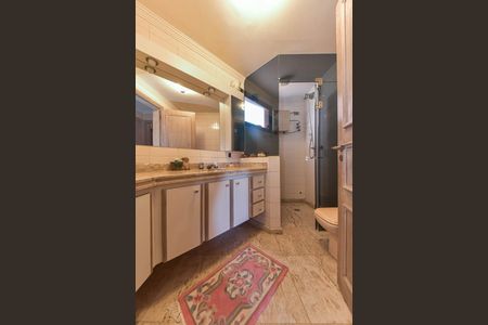 Apartamento para alugar com 276m², 4 quartos e 3 vagasBanheiro Social