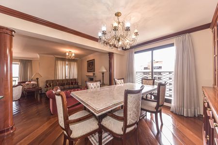 Apartamento para alugar com 276m², 4 quartos e 3 vagasSala