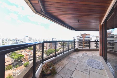 Apartamento para alugar com 276m², 4 quartos e 3 vagasVaranda