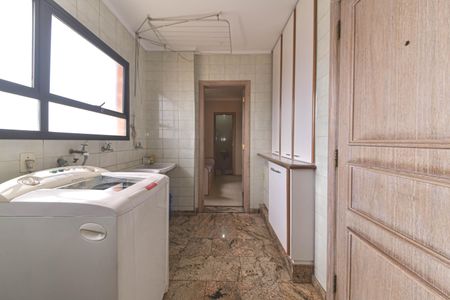 Apartamento para alugar com 276m², 4 quartos e 3 vagasÁrea de Serviço