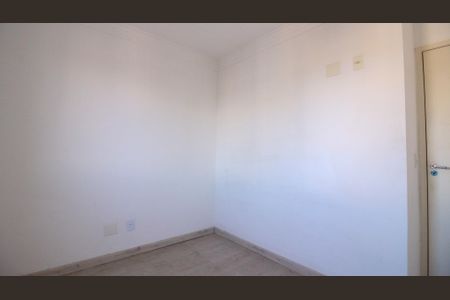 Apartamento à venda com 75m², 3 quartos e 2 vagasQuarto 2