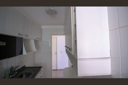 Apartamento à venda com 75m², 3 quartos e 2 vagasCozinha