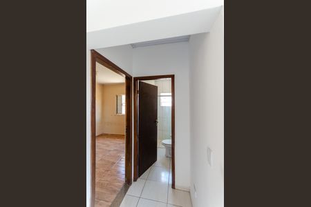 Corredor de casa para alugar com 1 quarto, 40m² em Vila Zat, São Paulo