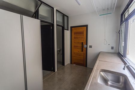 Apartamento para alugar com 255m², 4 quartos e 2 vagasÁrea de Serviço