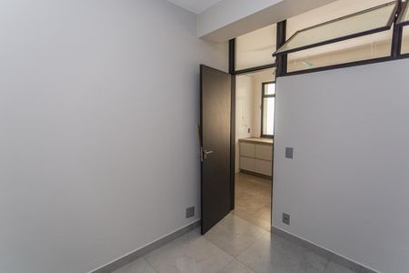 Apartamento para alugar com 255m², 4 quartos e 2 vagasQuarto de Serviço