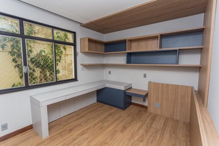 Apartamento para alugar com 255m², 4 quartos e 2 vagasQuarto 3