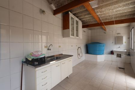 Casa para alugar com 160m², 3 quartos e 1 vagaCozinha e Lavanderia - casa 2