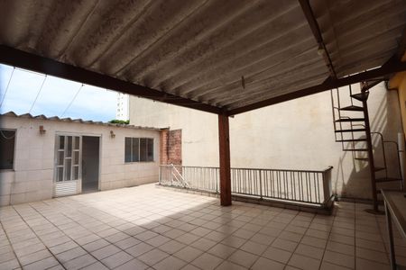 Casa para alugar com 160m², 3 quartos e 1 vagaQuintal