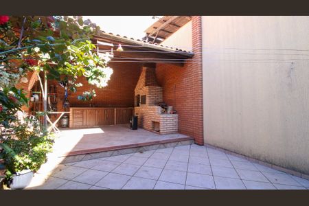 Casa para alugar com 175m², 3 quartos e 2 vagasQuintal