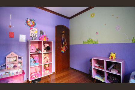 Casa para alugar com 175m², 3 quartos e 2 vagasQuarto 1