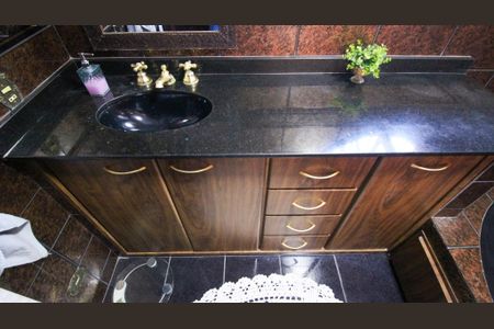 Casa para alugar com 175m², 3 quartos e 2 vagasBanheiro da Suíte