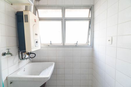 Apartamento à venda com 56m², 2 quartos e 1 vaga Apartamento à venda com 56m², 2 quartos e 1 vagaCozinha e Área de Serviço