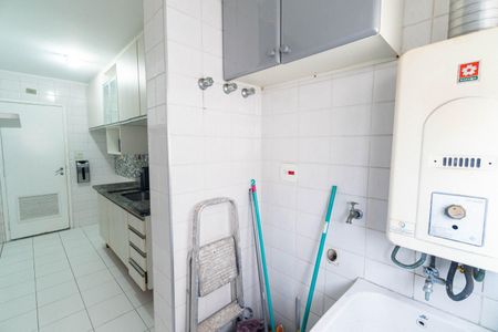 Apartamento à venda com 56m², 2 quartos e 1 vaga Apartamento à venda com 56m², 2 quartos e 1 vagaCozinha e Área de Serviço