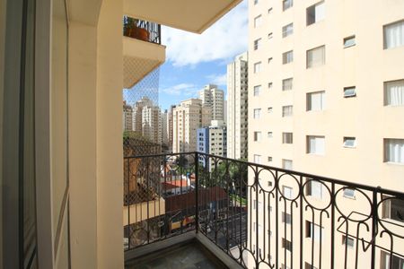 Apartamento à venda com 164m², 4 quartos e 3 vagasVaranda