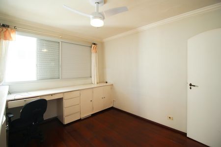 Apartamento à venda com 164m², 4 quartos e 3 vagasQuarto 3