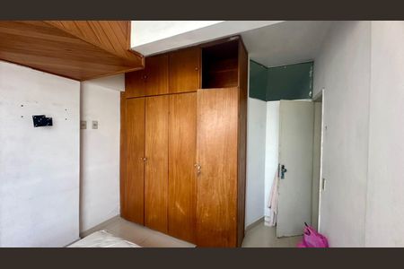 Quarto  de apartamento à venda com 3 quartos, 90m² em Santo Antônio, Belo Horizonte