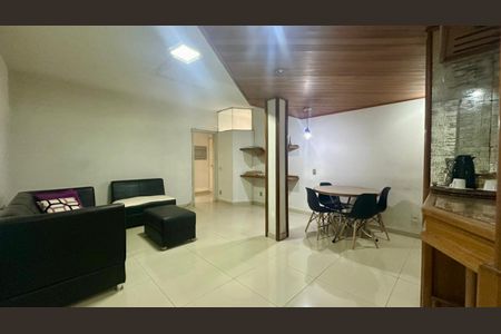 Sala  de apartamento à venda com 3 quartos, 90m² em Santo Antônio, Belo Horizonte