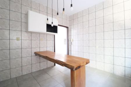 Casa para alugar com 240m², 4 quartos e 2 vagasCozinha