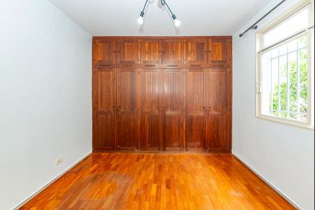 Apartamento para alugar com 120m², 4 quartos e 1 vaga Apartamento para alugar com 120m², 4 quartos e 1 vagaQuarto 2