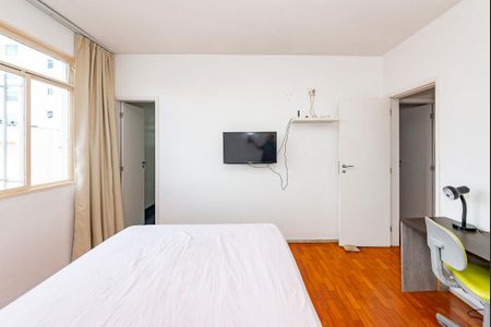 Apartamento para alugar com 120m², 4 quartos e 1 vaga Apartamento para alugar com 120m², 4 quartos e 1 vagaSuíte