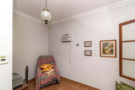 Casa à venda com 290m², 5 quartos e 2 vagas1º andar - Quarto 2