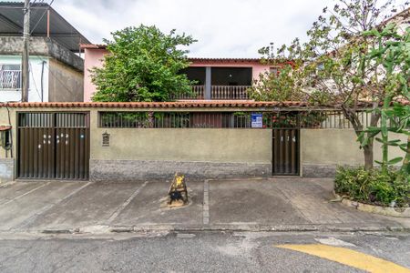 Casa à venda com 290m², 5 quartos e 2 vagasFachada 