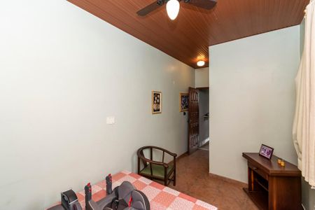 Casa à venda com 290m², 5 quartos e 2 vagas2º andar - Quarto 3 Suíte