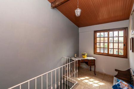 Casa à venda com 290m², 5 quartos e 2 vagas2º andar - Hall